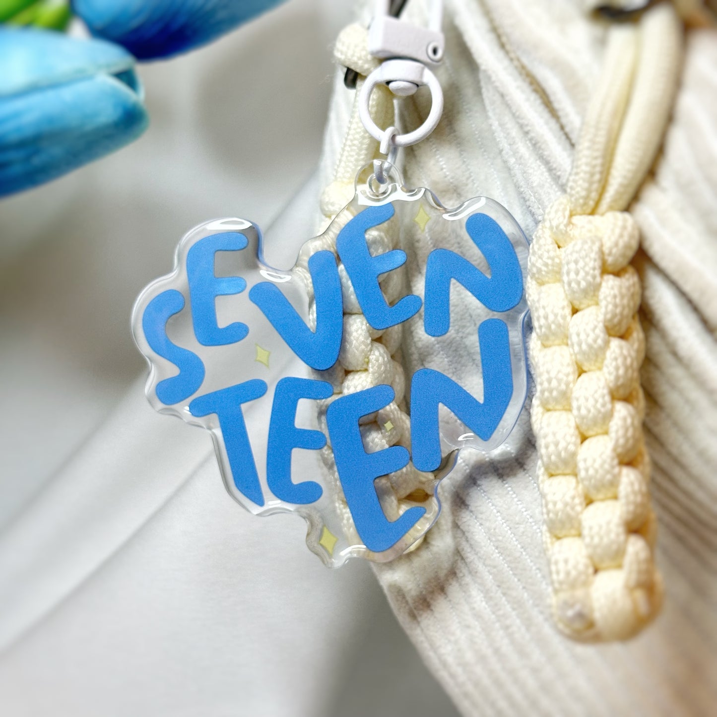 Porte-clés “Seventeen” - Accessoire pour les Carats