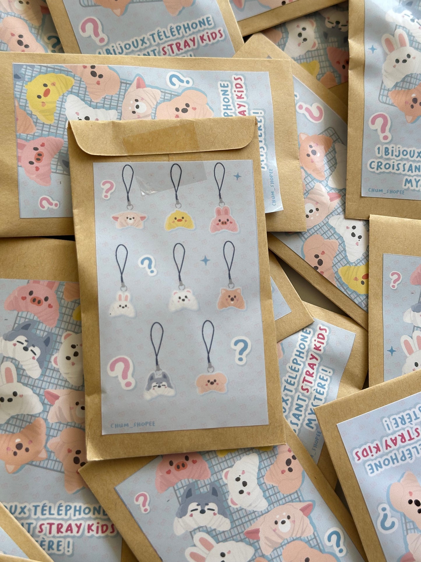 Mystery bag - Bijoux téléphone Skz croissant